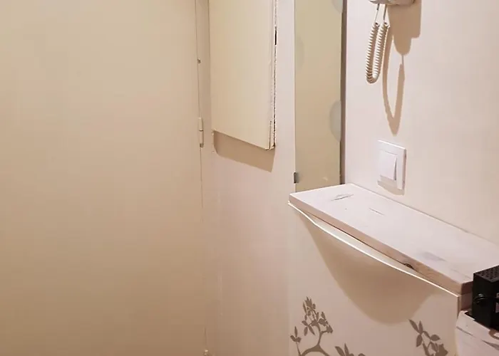 Coquet Proche Tram Et Quais