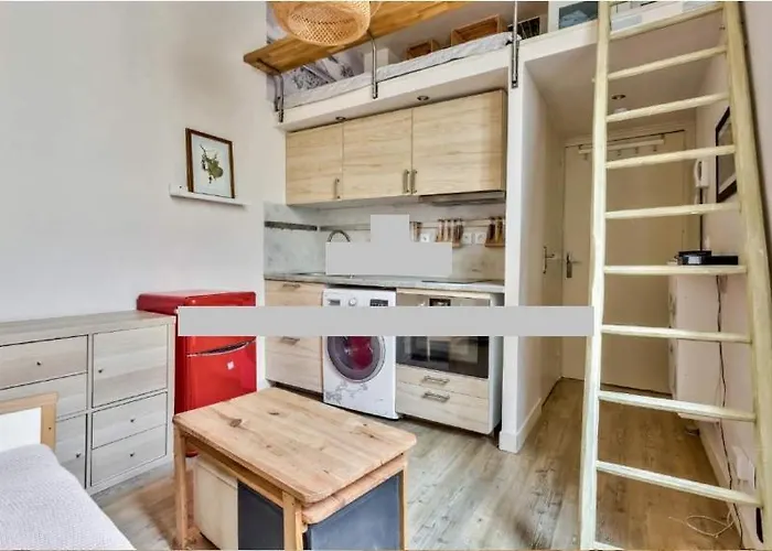 Coquet Proche Tram Et Quais